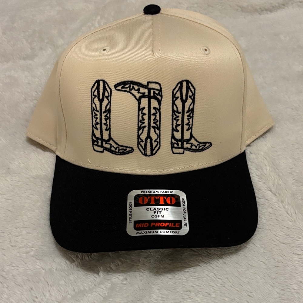 OTTO Two-Tone Beige and Black Cap